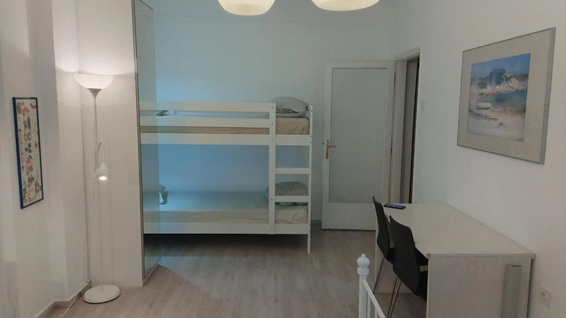 Cosy Flat Helexpo In Old City Soluň